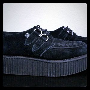 Black TUK Creepers